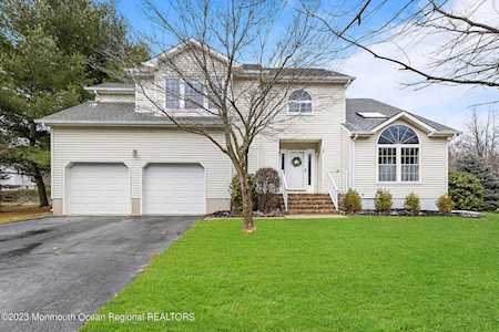2 Harvard Dr Tinton Falls, NJ 07724