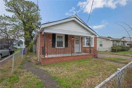 1072 Johnstons Rd Norfolk, VA 23513
