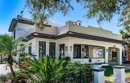 2502 W Sunset Dr Tampa, FL 33629