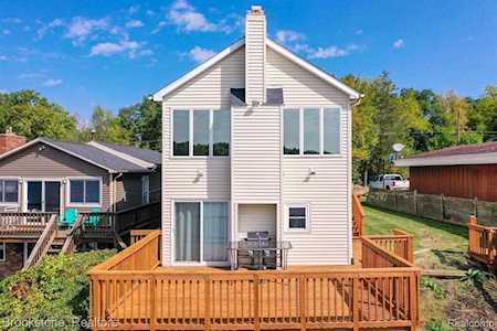 5507 Dooley Dr Fenton Twp, MI 48451