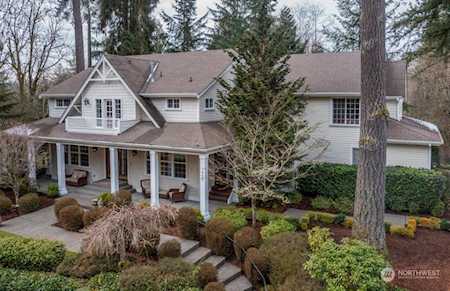 19929 SE 183rd Way SE Renton, WA 98058