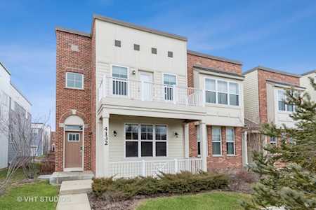 4132 Liberty St Aurora, IL 60504