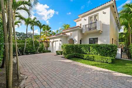 615 Bird Rd Coral Gables, FL 33146