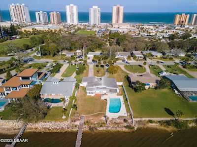 3040 Peninsula Drive Daytona Beach, FL 32118