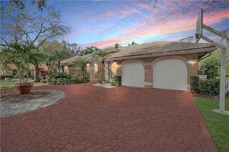 2146 Warwick Hills Way Coral Springs, FL 33071