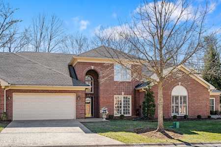10512 Forest Garden Ln Louisville, KY 40223