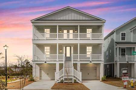 527 Spring Hollow Dr Charleston, SC 29492