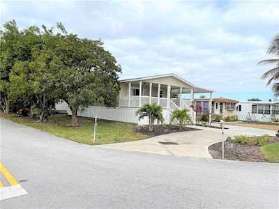 5641 Lagoon Dr Fort Lauderdale, FL 33312