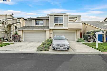 1457 Trimingham Dr Pleasanton, CA 94566