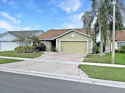 5144 Arbor Glen Circle Lake Worth, FL 33463