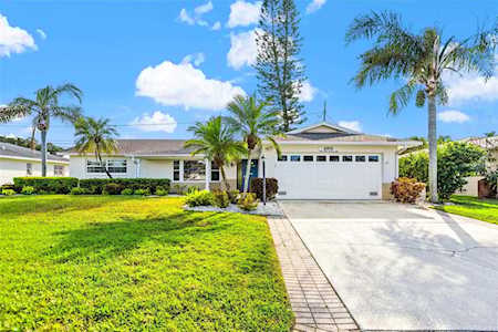 6976 14th Ave N St. Petersburg, FL 33710