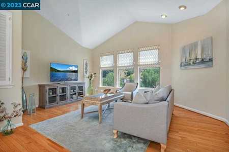 9 Heritage Oaks Rd Pleasant Hill, CA 94523