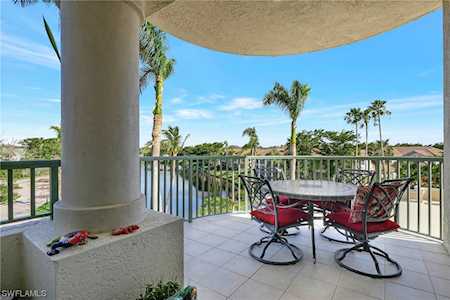 4801 Island Pond Ct #301 Bonita Springs, FL 34134
