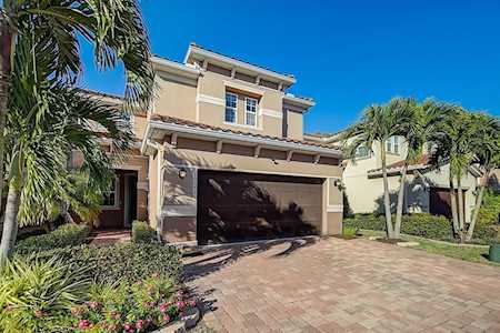 10171 Grand Oak CIRCLE Madeira Beach, FL 33708