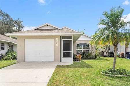 1521 13th St W Palmetto, FL 34221
