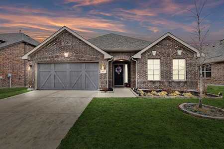 6017 Sutton Fields Trail Aubrey, TX 76227