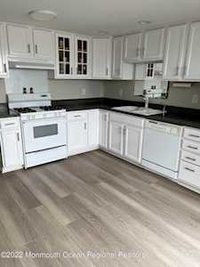 32 Beachway Ave #6 Keansburg, NJ 07734