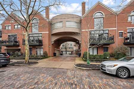 704 Sycamore Place Columbus, OH 43206