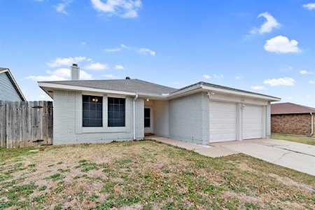 503 Valley Mills Drive Arlington, TX 76018