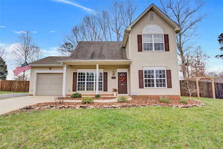137 Valley Glen Dr Troutman, NC 28166