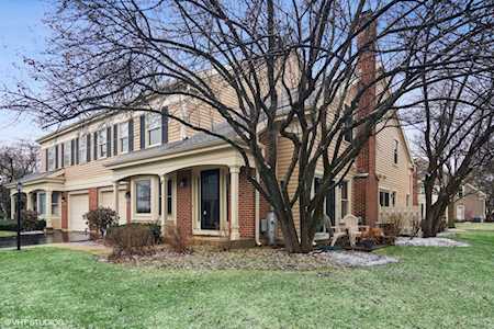 1932 N Charter Point Dr Arlington Heights, IL 60004