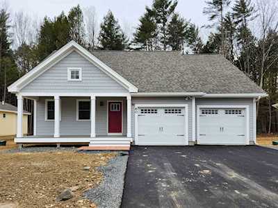 60 Three Ponds Dr Brentwood, NH 03833