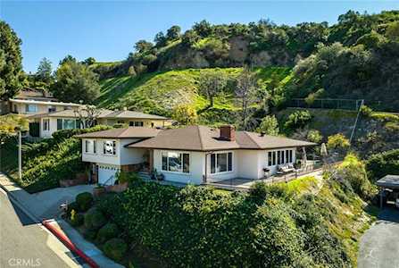 2636 Sleepy Hollow Place Glendale, CA 91206