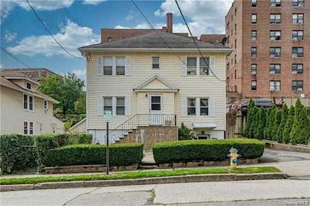 2 Amherst Place #1 White Plains, NY 10601