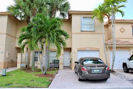 714 NW 170th Ter #714 Pembroke Pines, FL 33028