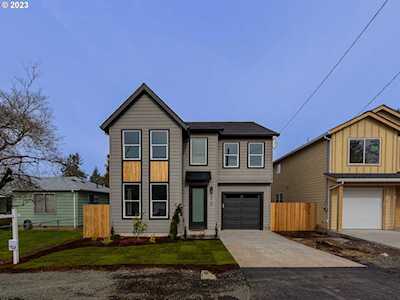 2519 SE Pine LN Milwaukie, OR 97267