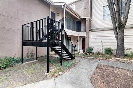 5522 Boca Raton Boulevard #403 Fort Worth, TX 76112