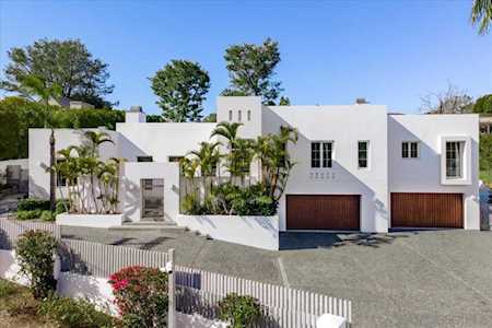6304 La Pintura Dr La Jolla, CA 92037