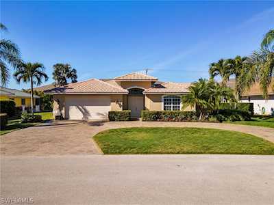 28412 Del Lago Way Bonita Springs, FL 34135