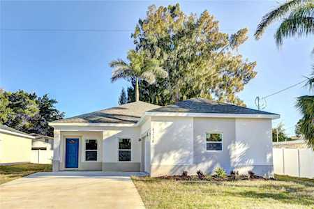 4210 2nd Ave NW Bradenton, FL 34209