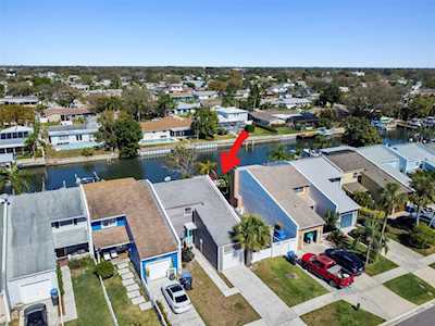 8737 Bay Pointe Dr Tampa, FL 33615