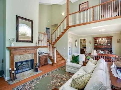 1153 Timberpond Dr El Cajon, CA 92019