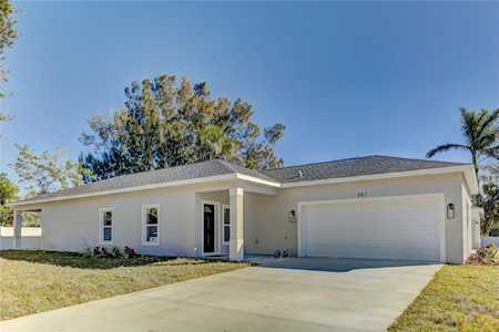 207 43rd St NW Bradenton, FL 34209
