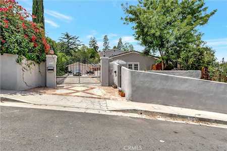 4821 Don Juan Place Woodland Hills, CA 91364