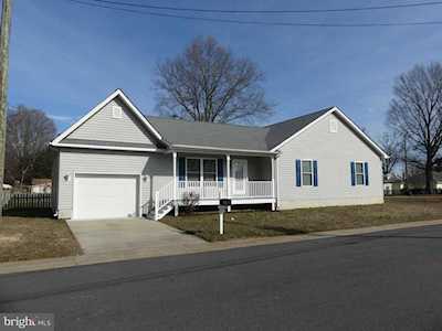 209 Franklin St Colonial Beach, VA 22443