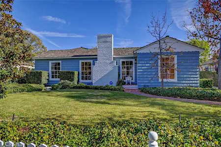 2323 Oakmont Ave Santa Ana, CA 92706