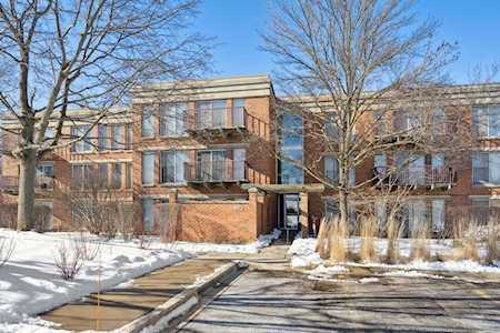 362 Kelburn Rd #122 Deerfield, IL 60015
