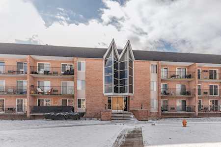 1004 N Mill St #202 Naperville, IL 60563