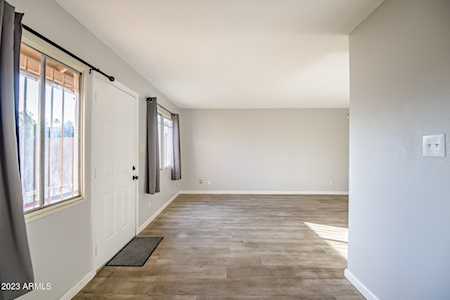 4622 E Southgate Avenue Phoenix, AZ 85040