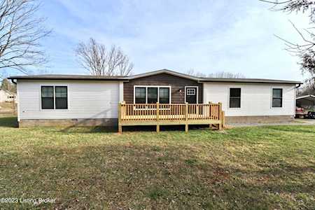 50 Masters Ln Taylorsville, KY 40071