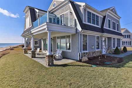 27 Elliot Rd Mashpee, MA 02649