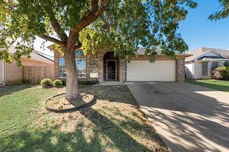 7008 Flaxford Trail Arlington, TX 76001
