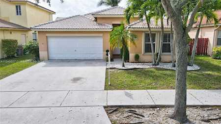 14282 N Royal Cove Cir Davie, FL 33325