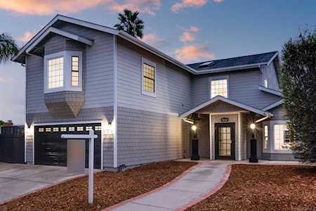 5614 Carnegie St San Diego, CA 92122