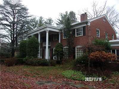112 Tupelo Hill Dr Cranston, RI 02920
