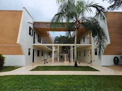 8261 SW 128th St #111 Pinecrest, FL 33156